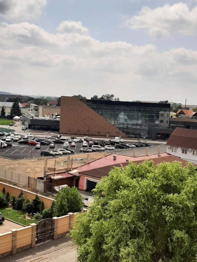 Apartment On Lermontova 35A Mukatjevo Eksteriør billede
